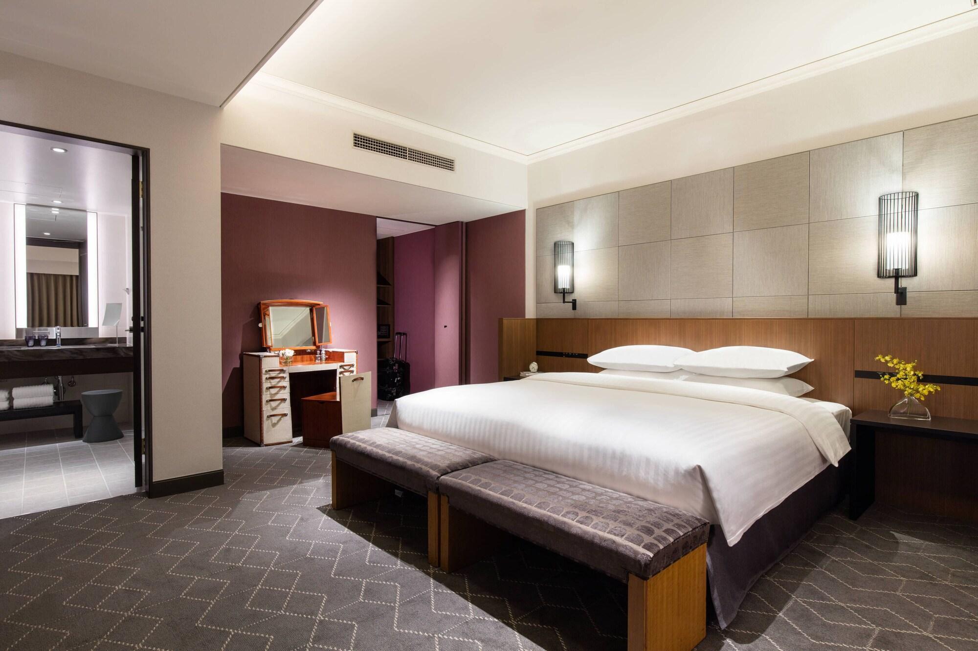 Courtyard By Marriott Shin-Osaka Station Hotel Екстериор снимка Deluxe Suite