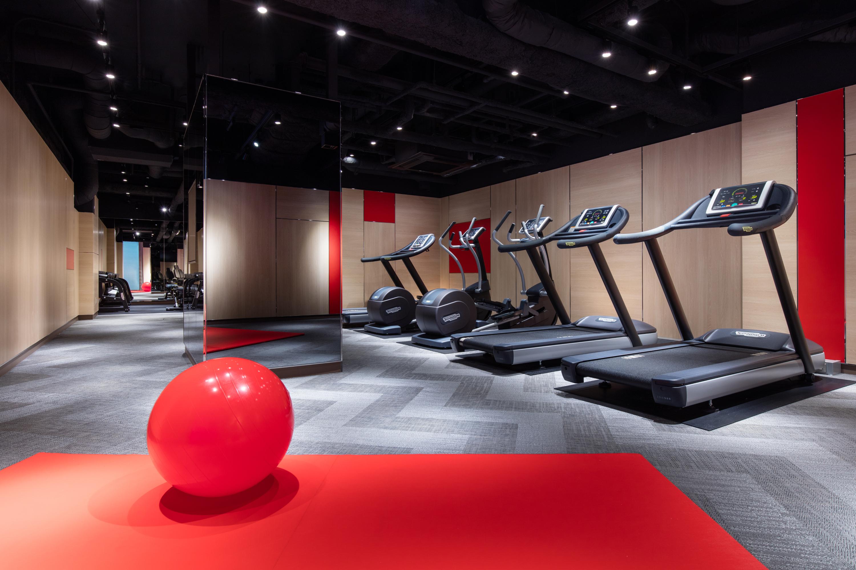 Courtyard By Marriott Shin-Osaka Station Hotel Екстериор снимка The gym at the hotel