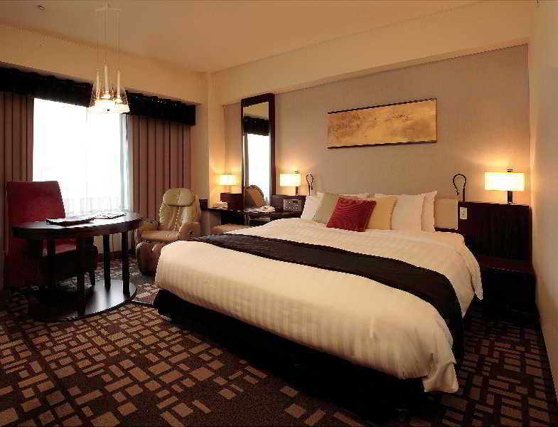 Courtyard By Marriott Shin-Osaka Station Hotel Стая снимка Deluxe room